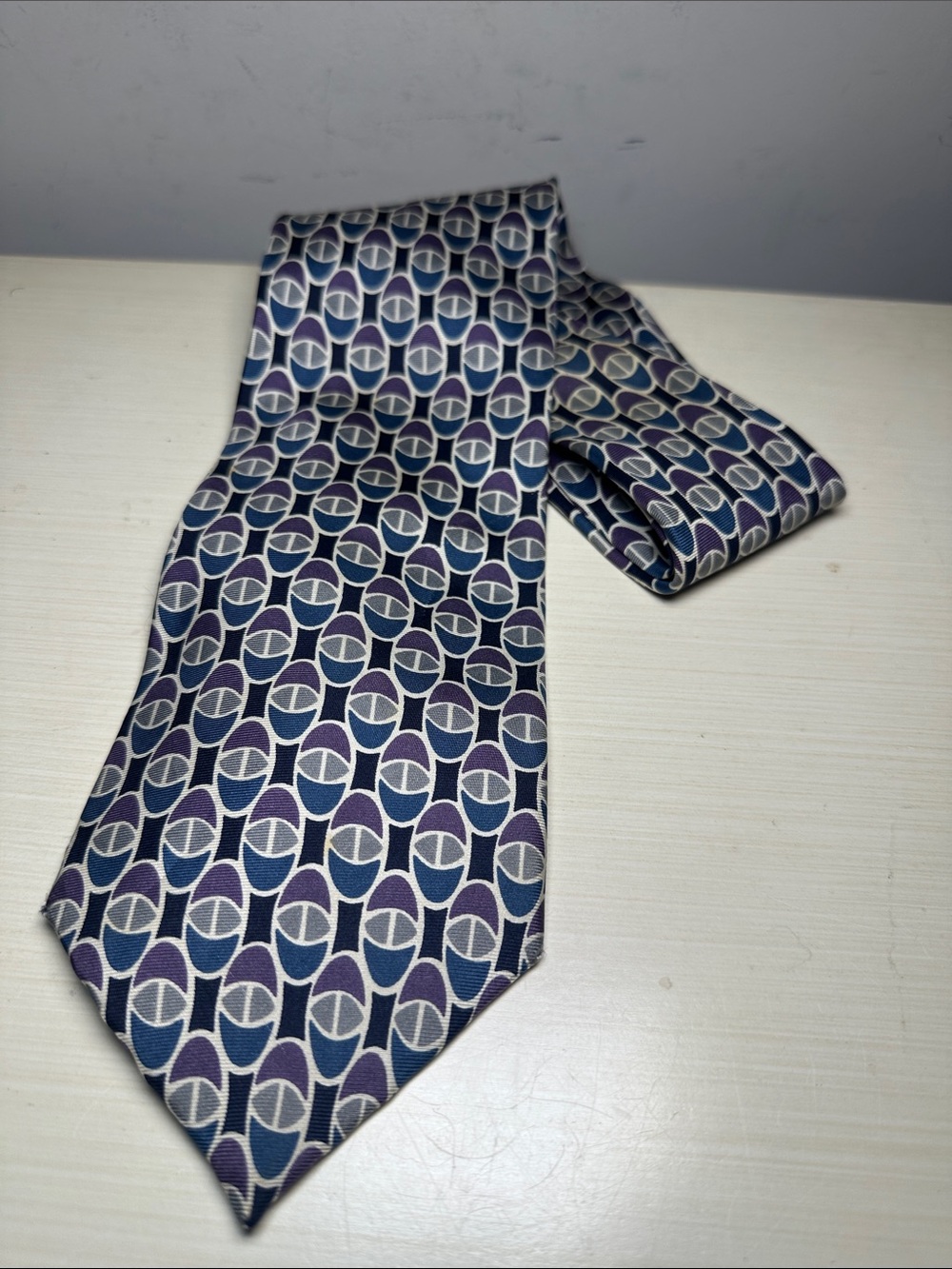 Oscar de la Renta Men's Geometric Pattern Silk Tie in Navy and Purple